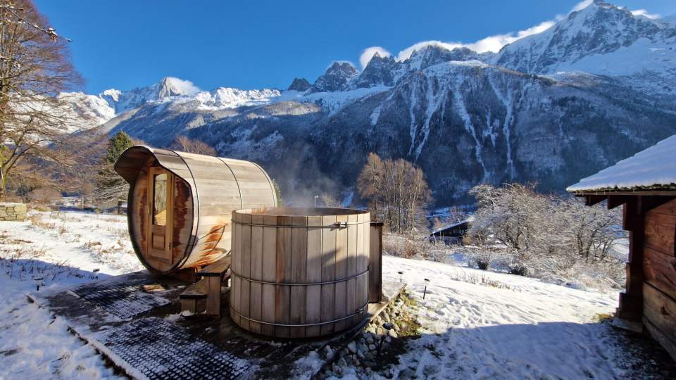 Sauna et storwatt extérieur hôtel Auberge du Bois Prin à Chamonix